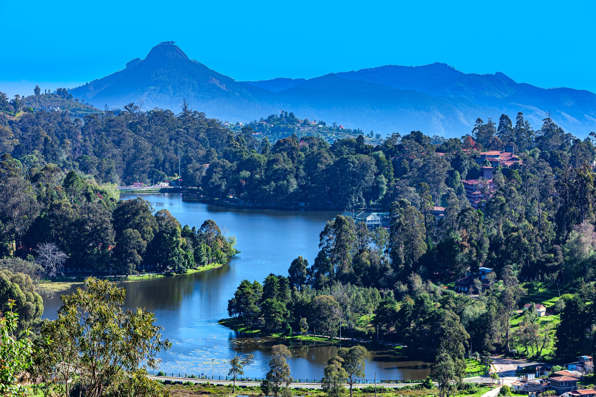 Kodaikanal, Tamil Nadu:  The Picturesque Lake In The British Colonial Town On The Palani Hills, In Southern India